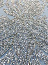 Dantela Couture Argintie pe Tulle Bleu cu Panou, cu Perle, Margele si Paiete